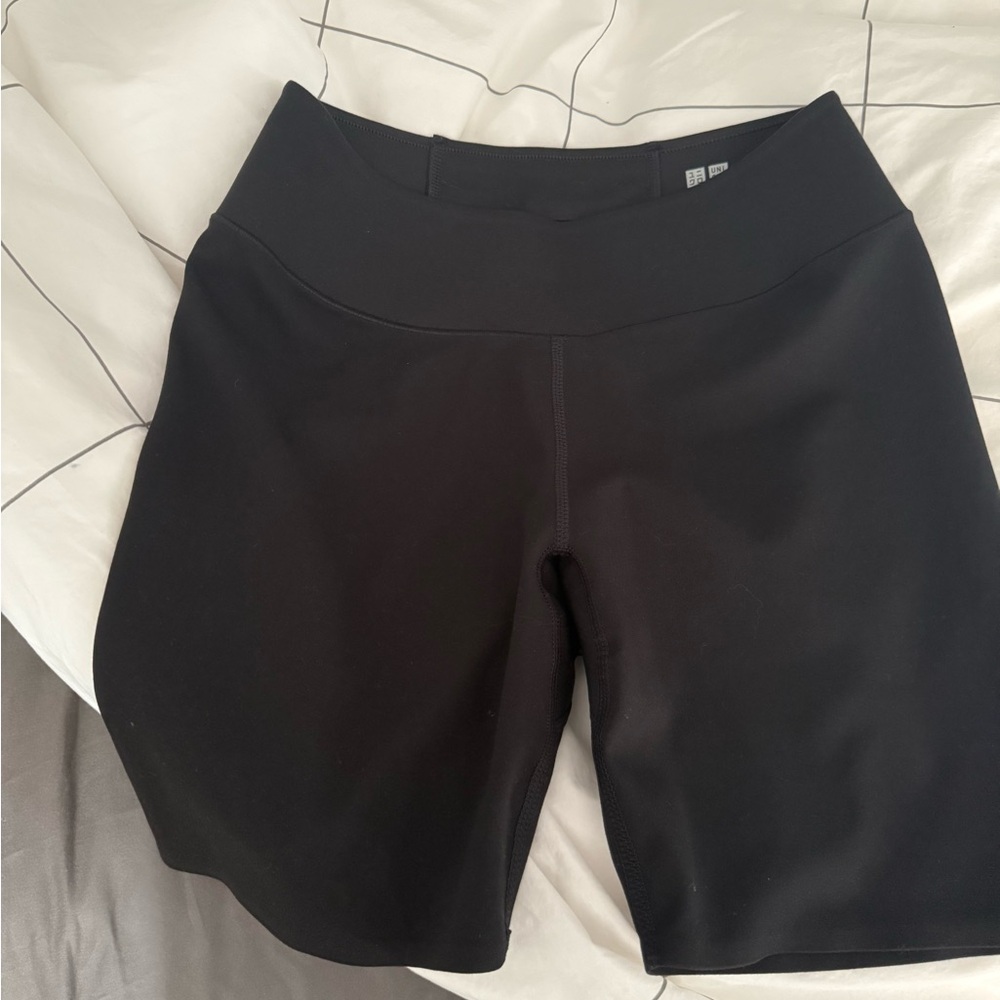 Uniqlo Women's Black Bike Shorts